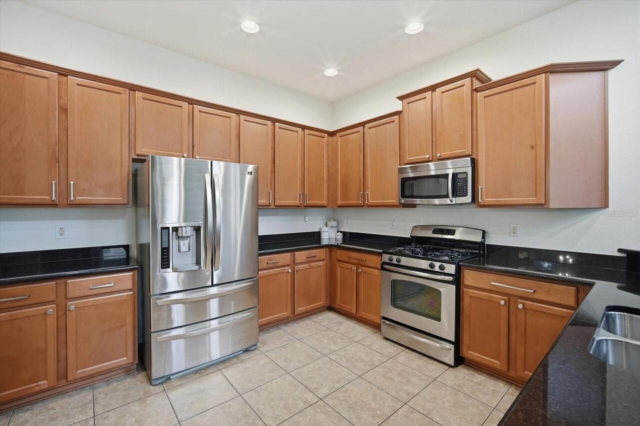 Listing Photo 11