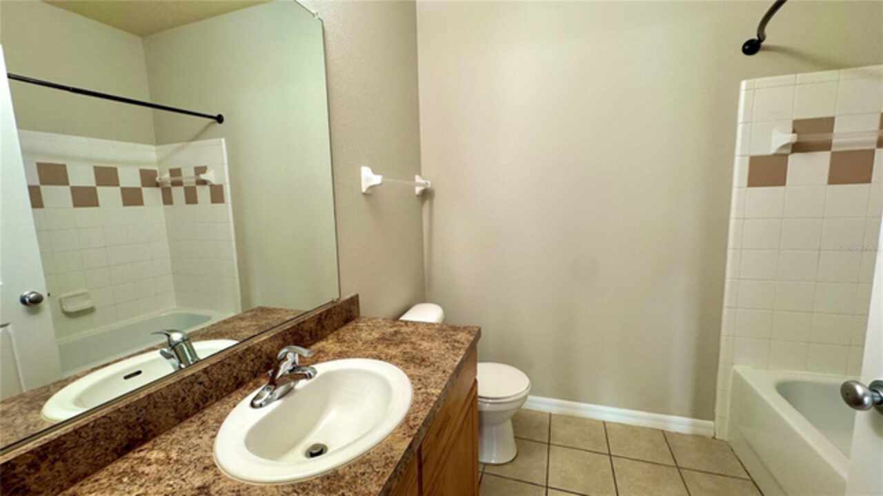 Listing Photo 12