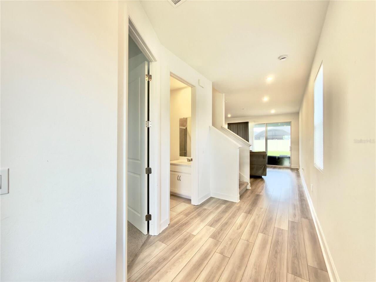 Listing Photo 11