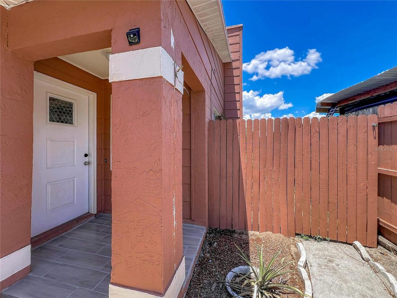 Listing Photo 9