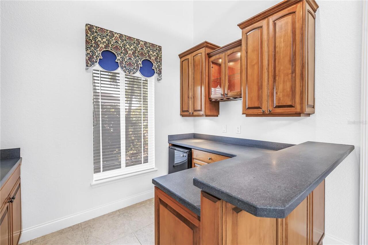 Listing Photo 16