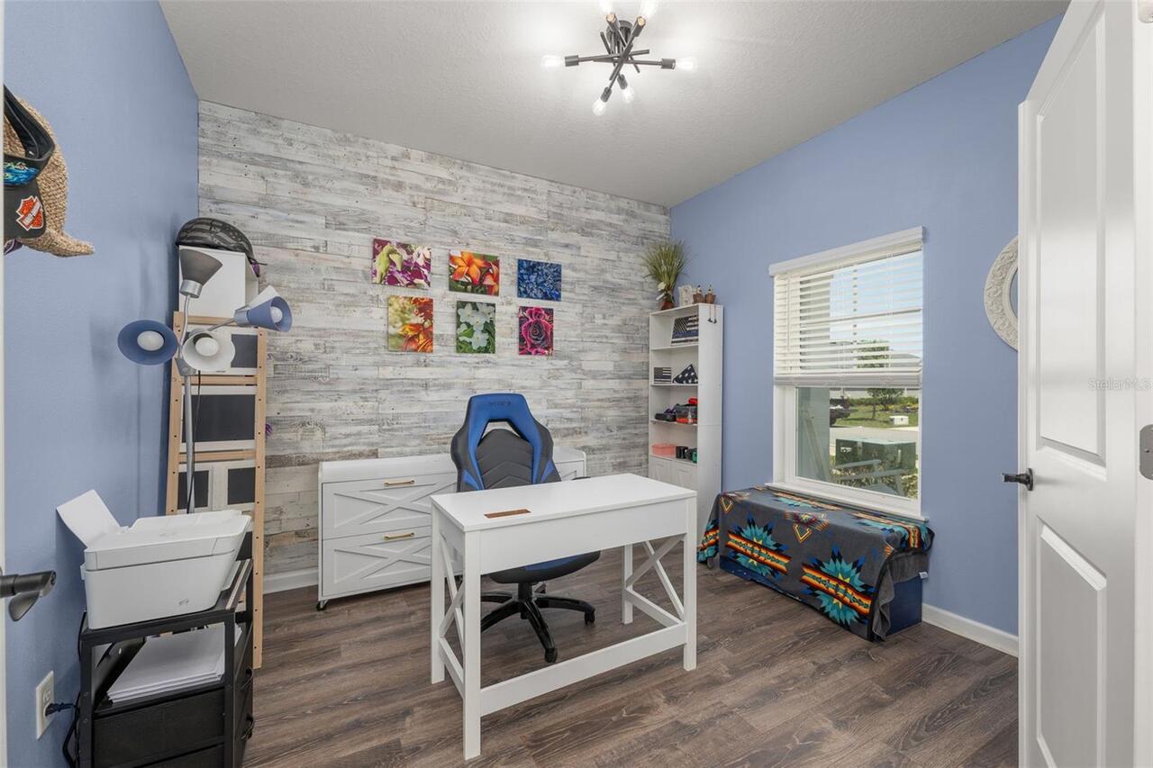Listing Photo 10