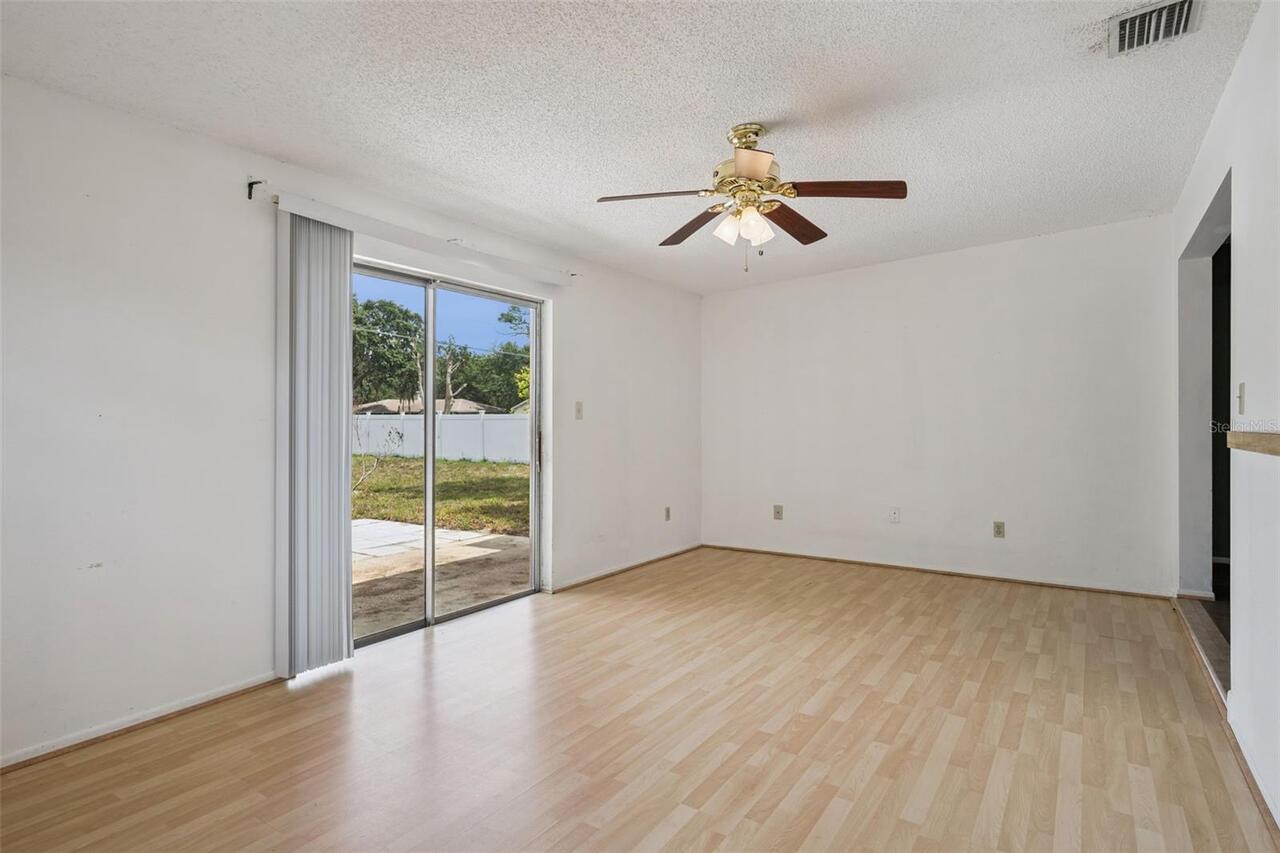 Listing Photo 9