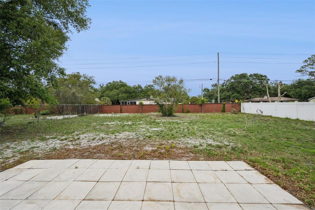Listing Photo 18