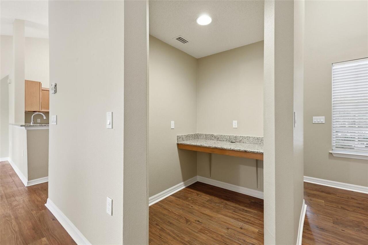 Listing Photo 11