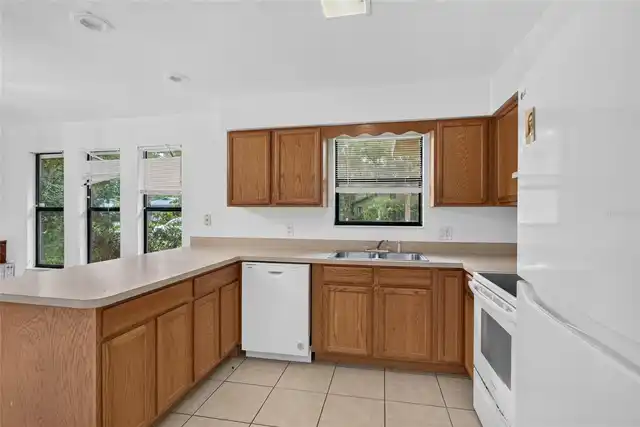 Listing Photo 14