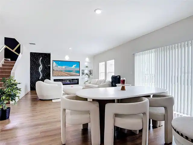 Listing Photo 9