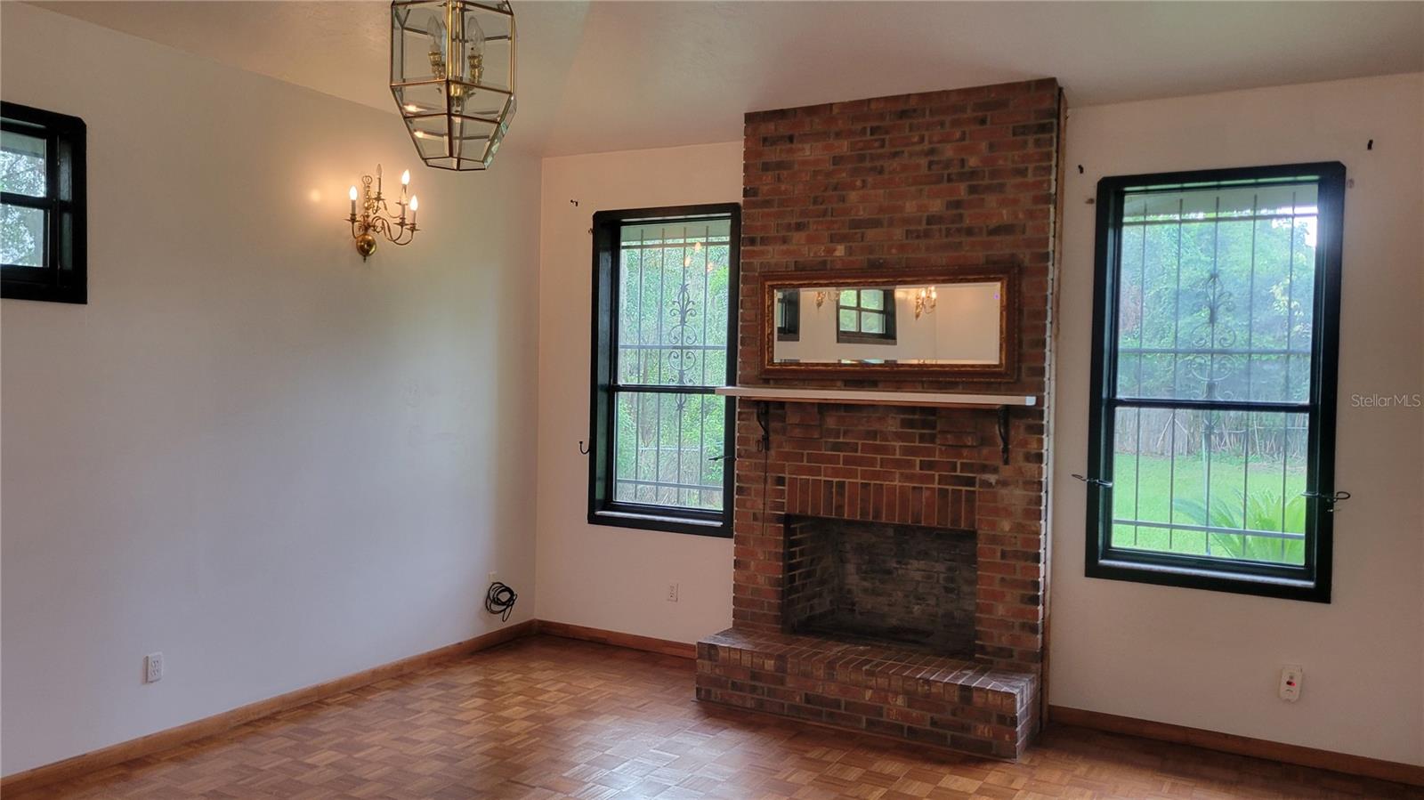Listing Photo 8