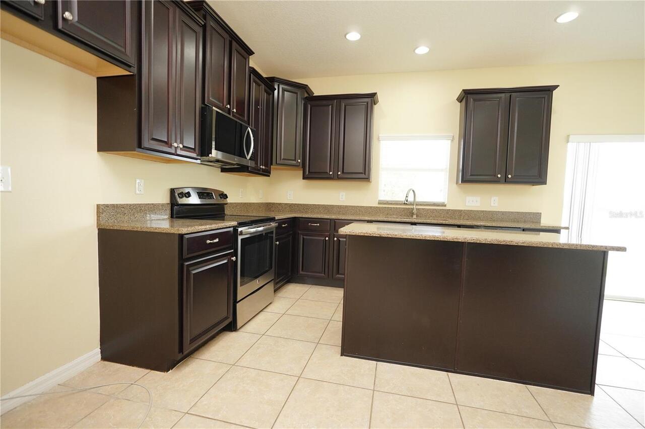 Listing Photo 8