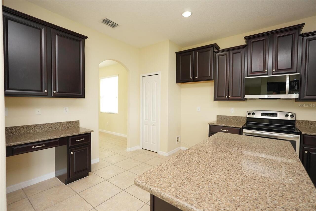 Listing Photo 10