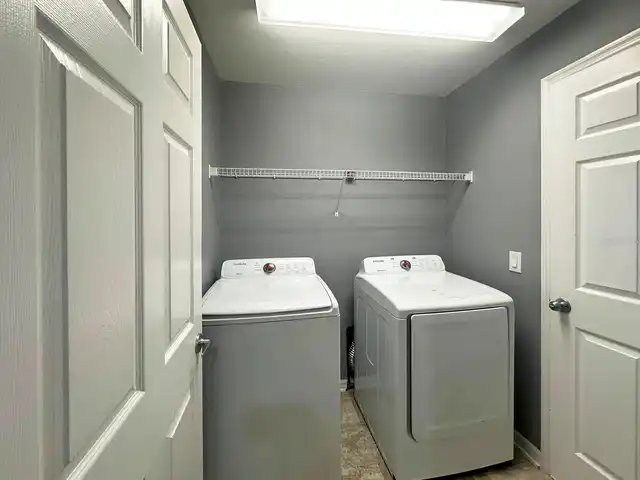 Listing Photo 12