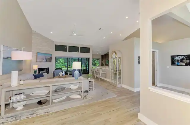 Listing Photo 15
