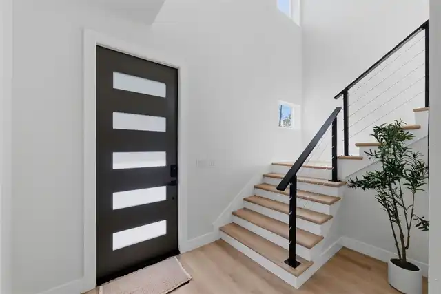 Listing Photo 8