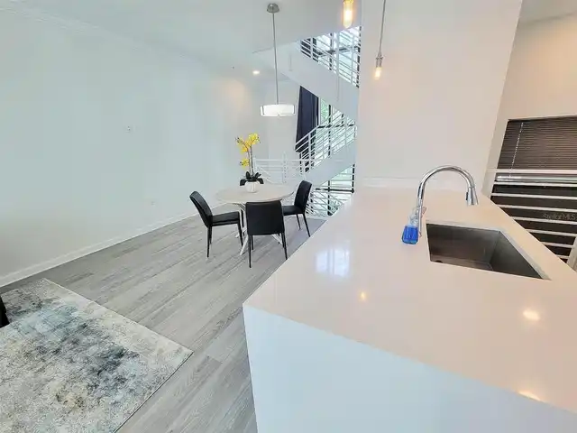 Listing Photo 10