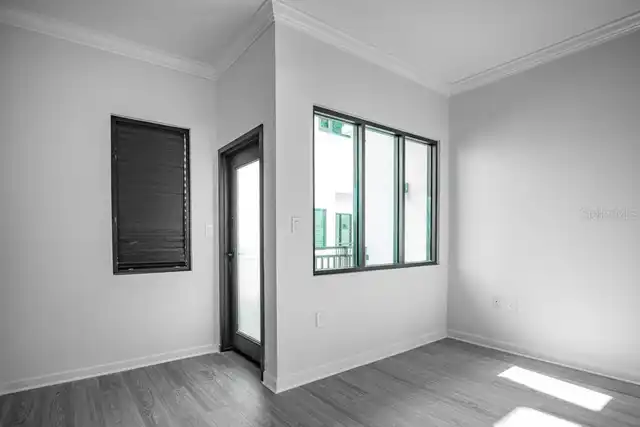 Listing Photo 16
