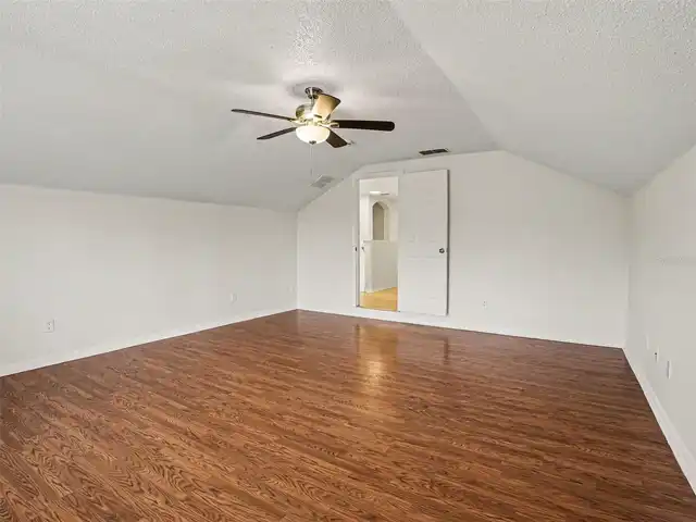Listing Photo 20