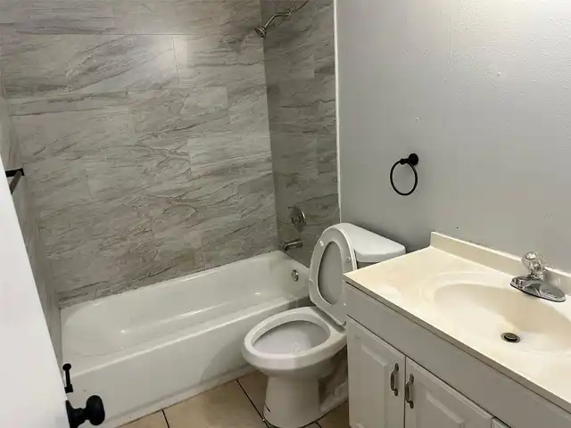 Listing Photo 10