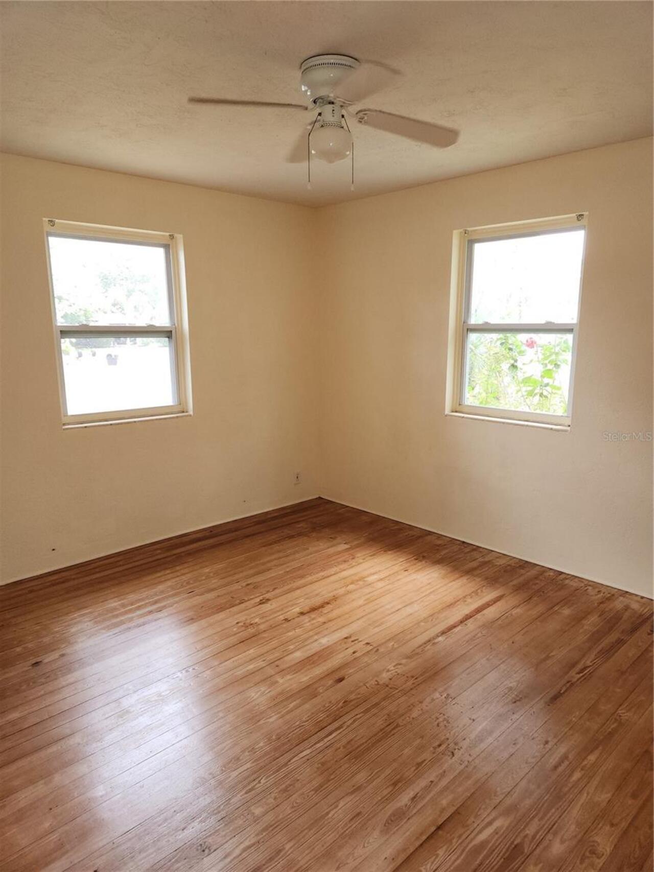 Listing Photo 9