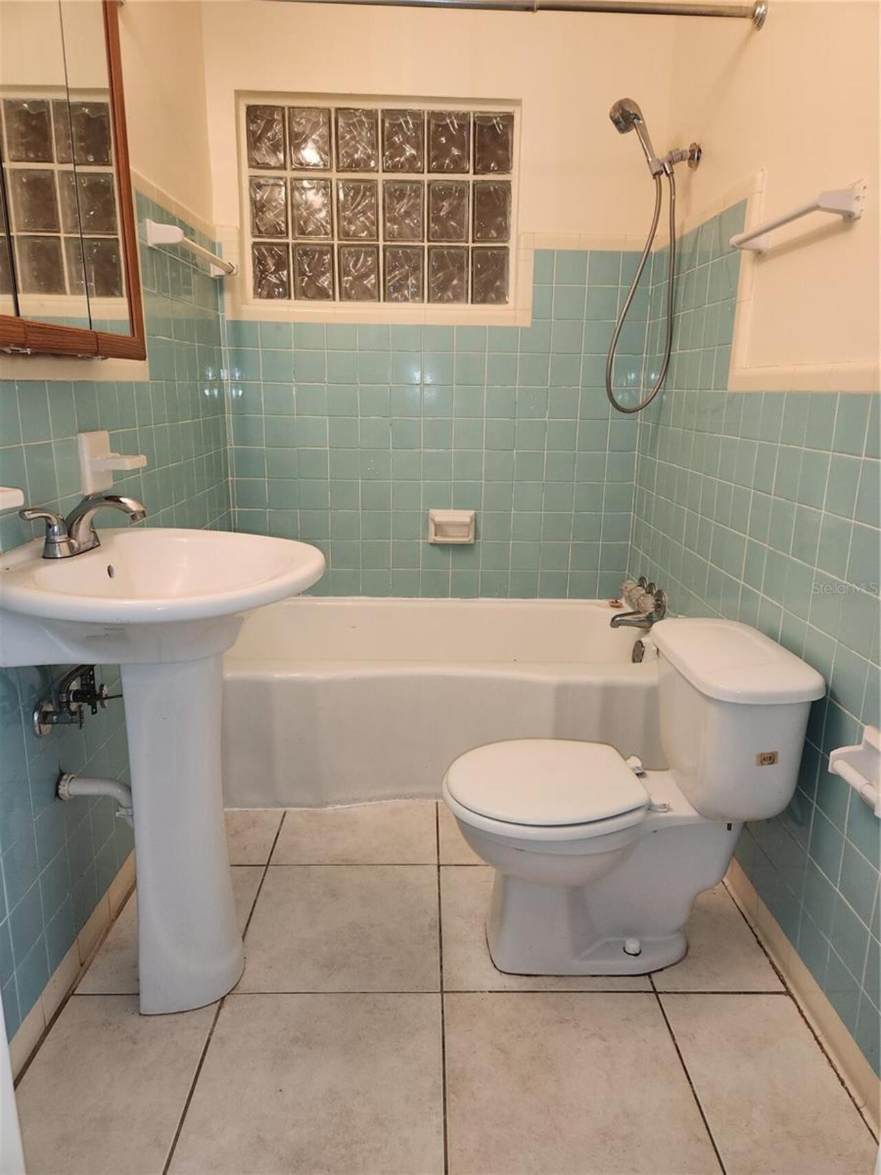 Listing Photo 11