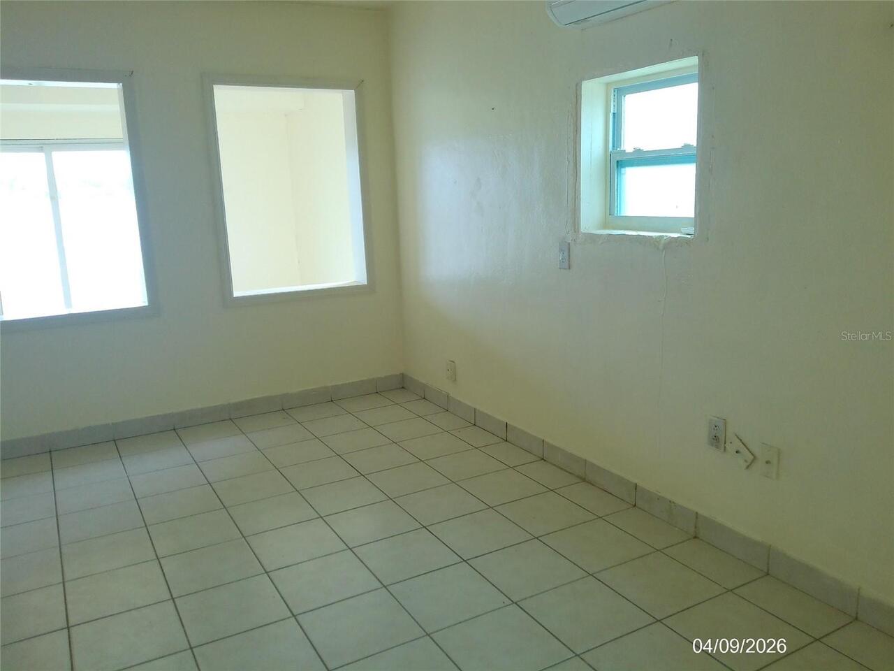 Listing Photo 8