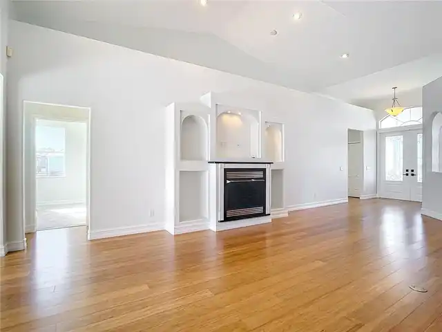Listing Photo 33
