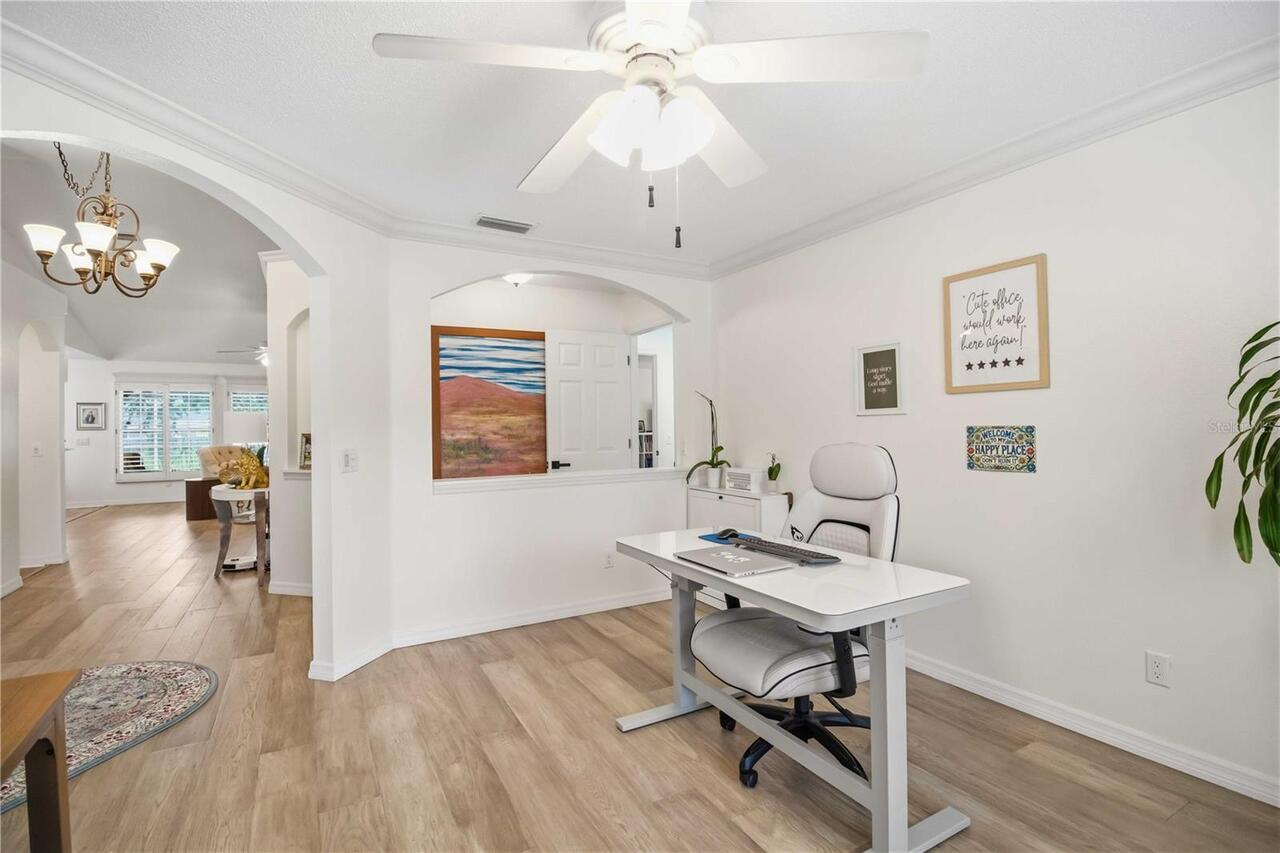Listing Photo 11