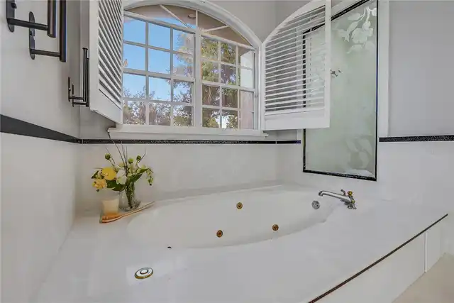 Listing Photo 24