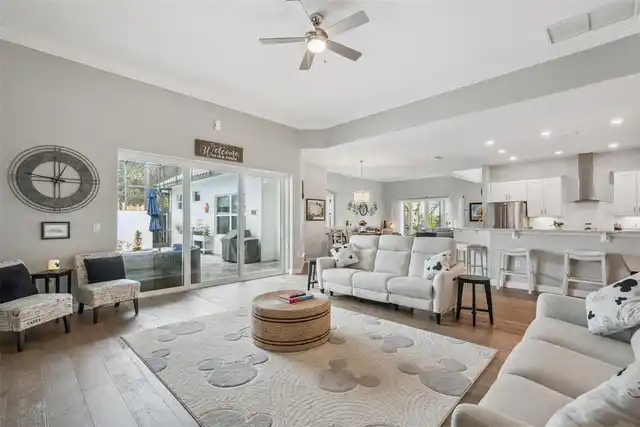 Listing Photo 15