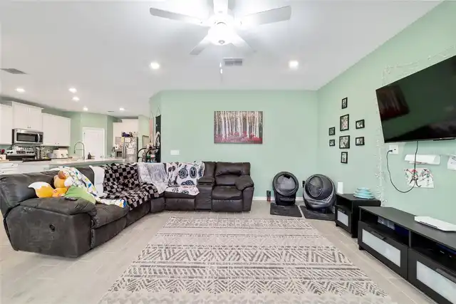 Listing Photo 14