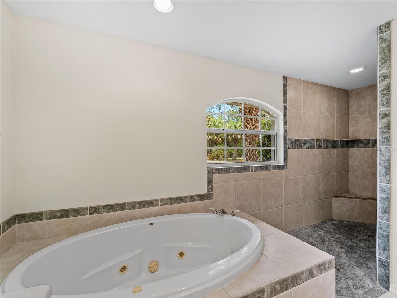 Listing Photo 54