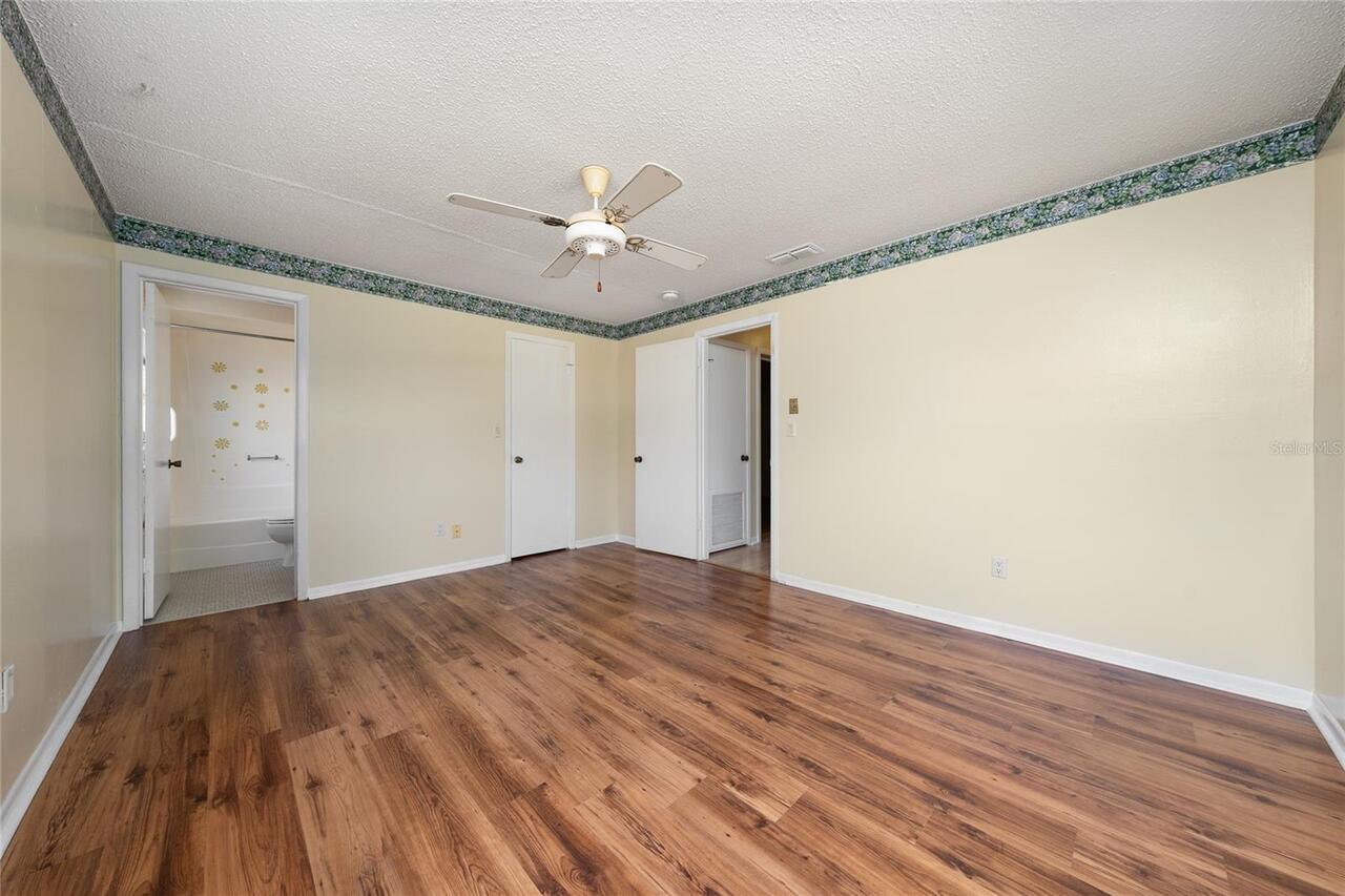 Listing Photo 14
