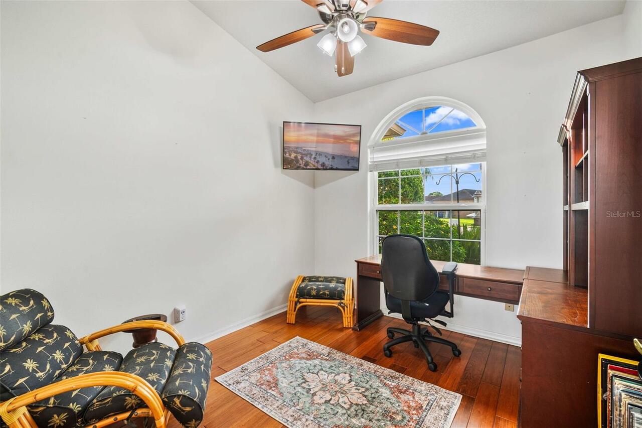 Listing Photo 10