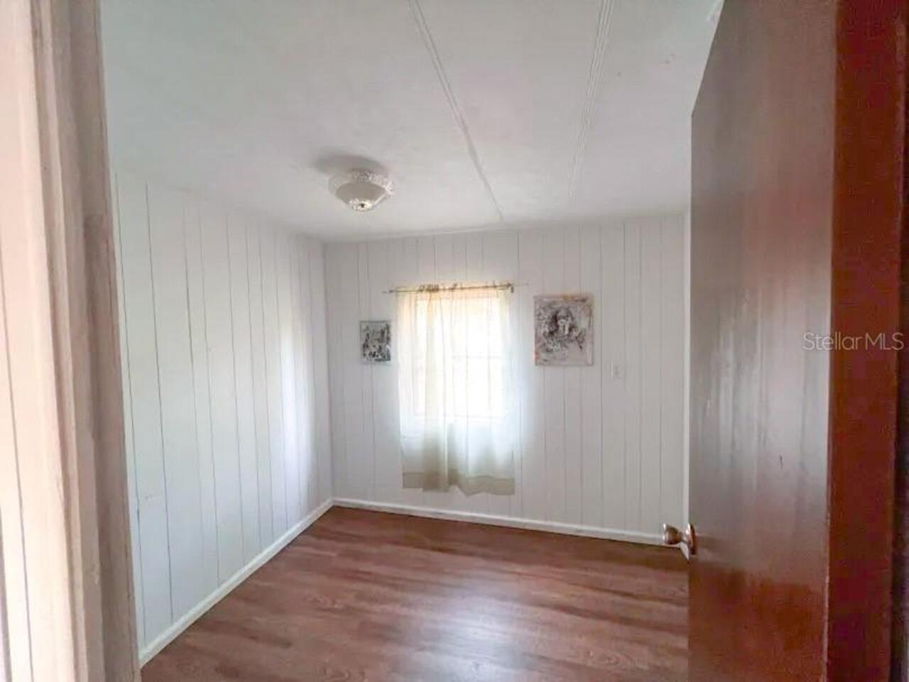 Listing Photo 9