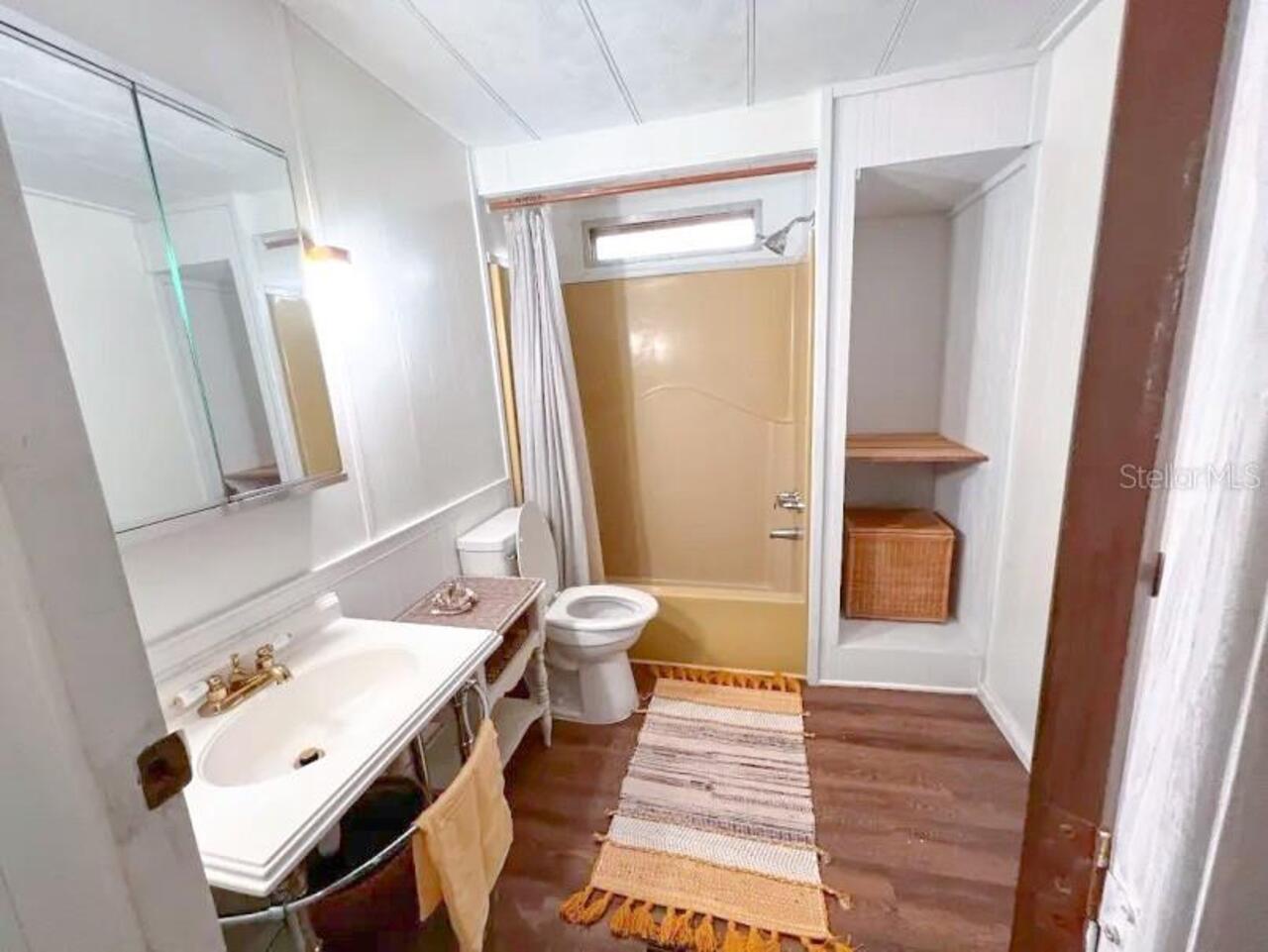 Listing Photo 10