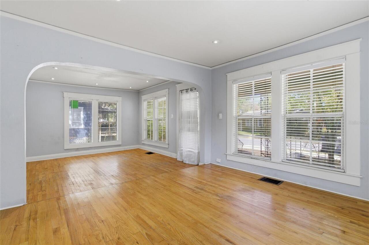 Listing Photo 8