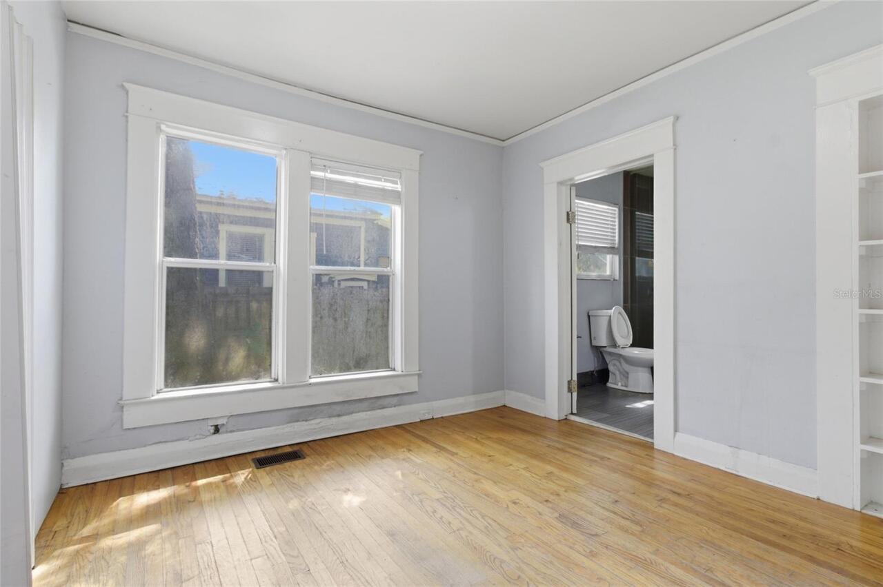 Listing Photo 11