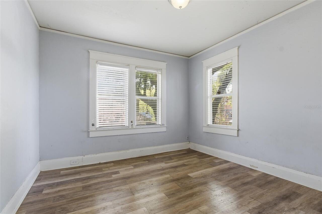 Listing Photo 16