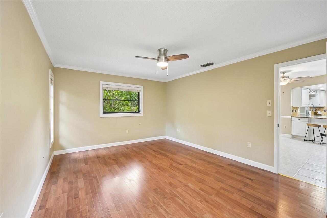 Listing Photo 28