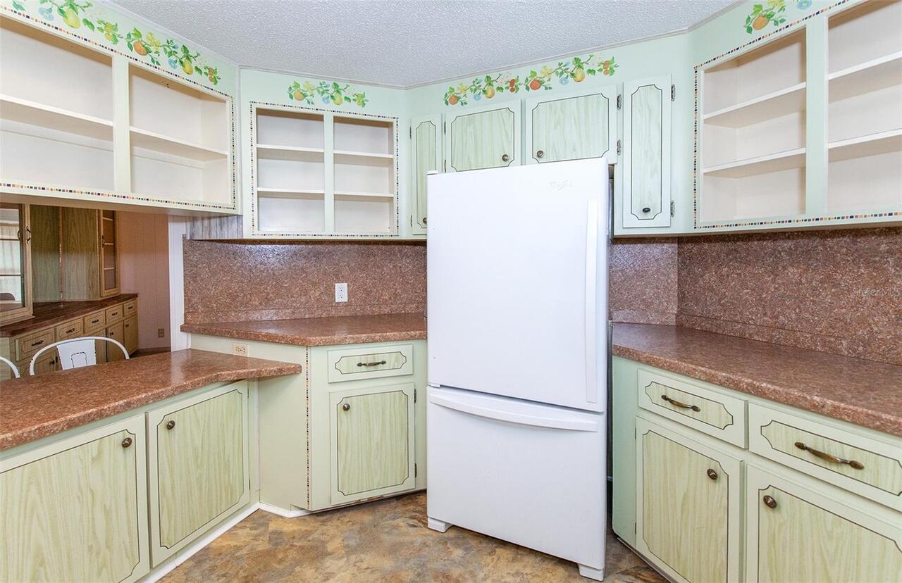 Listing Photo 8
