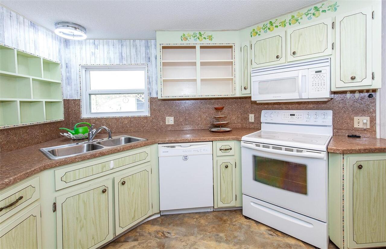 Listing Photo 9