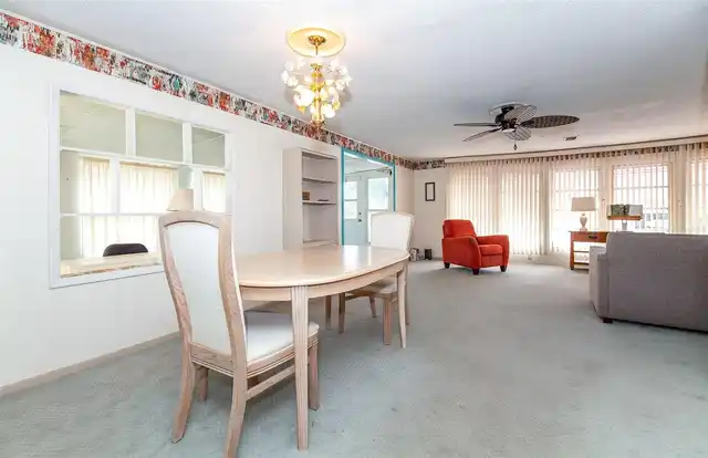Listing Photo 11