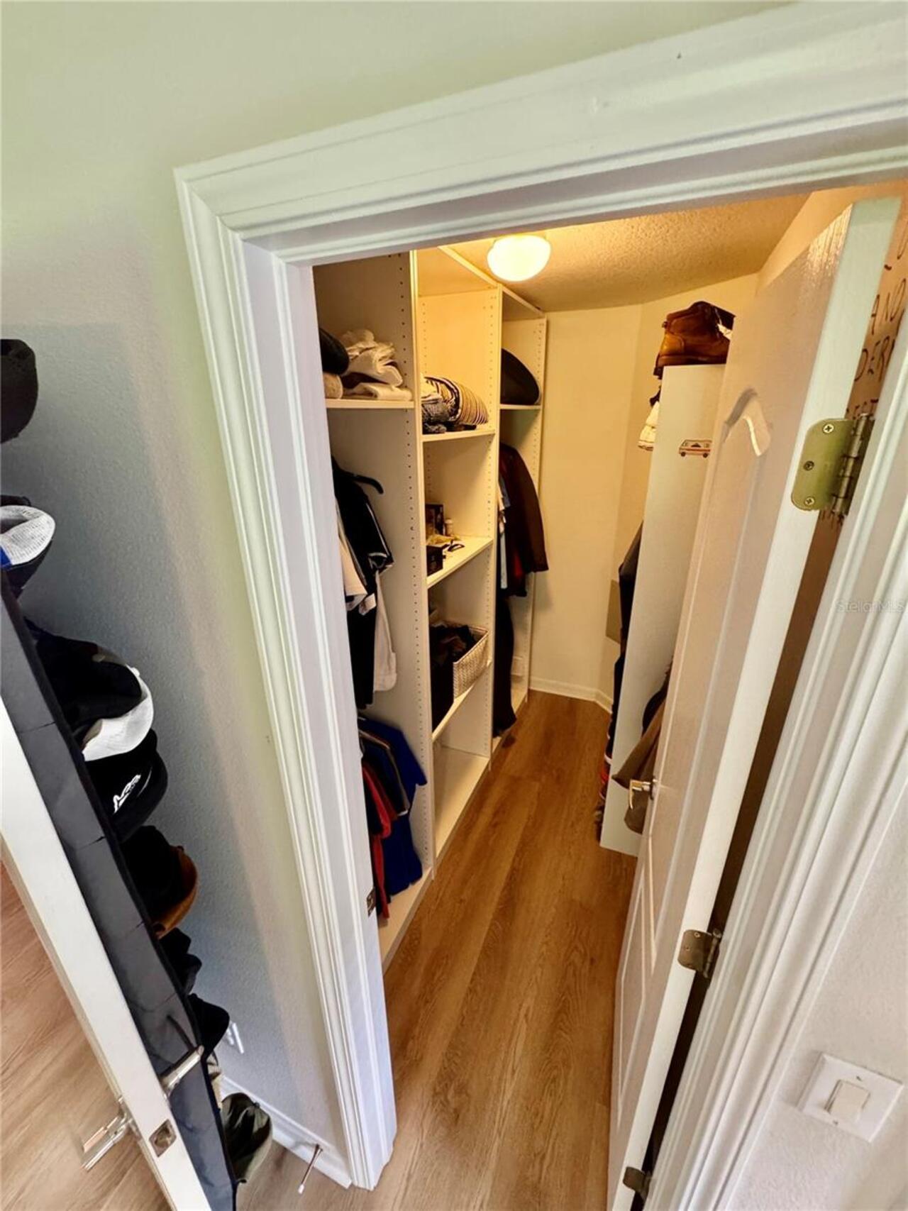 Listing Photo 11