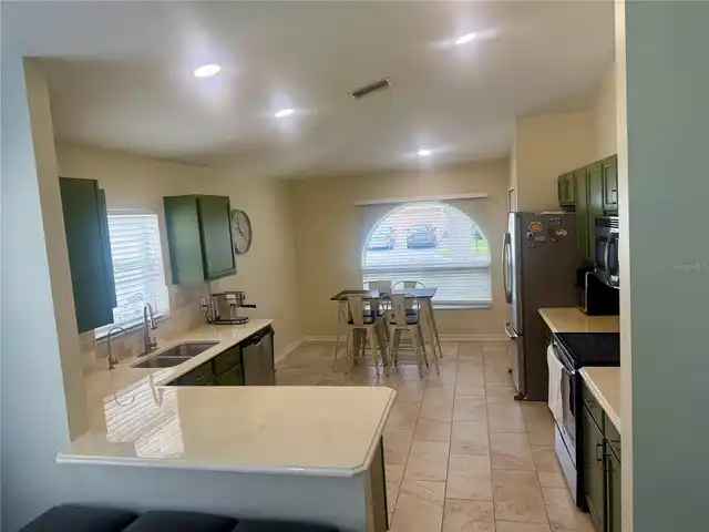 Listing Photo 8