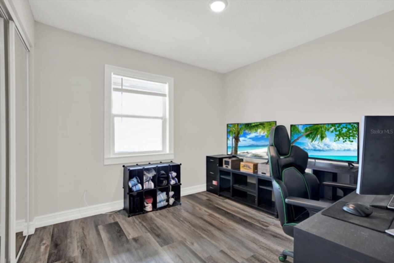 Listing Photo 15