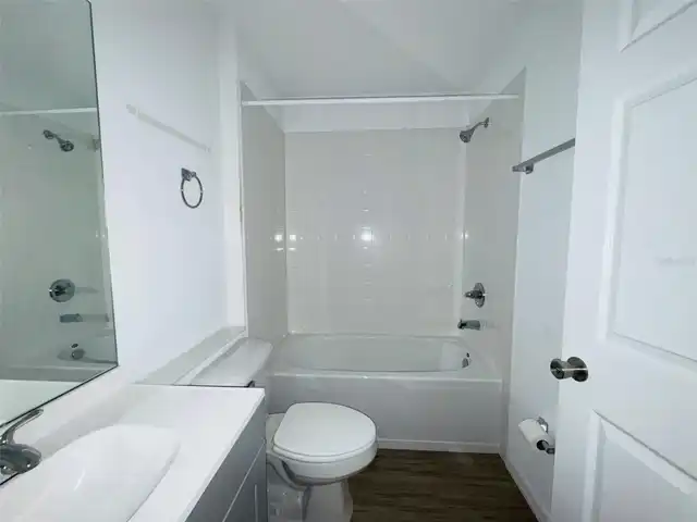 Listing Photo 7