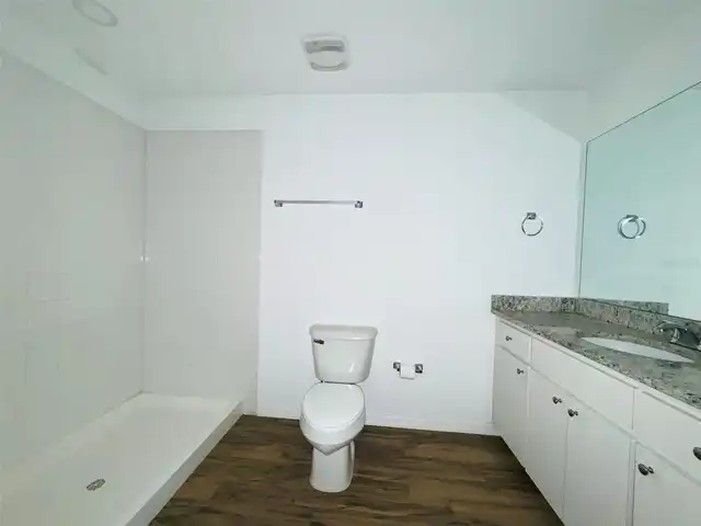 Listing Photo 14