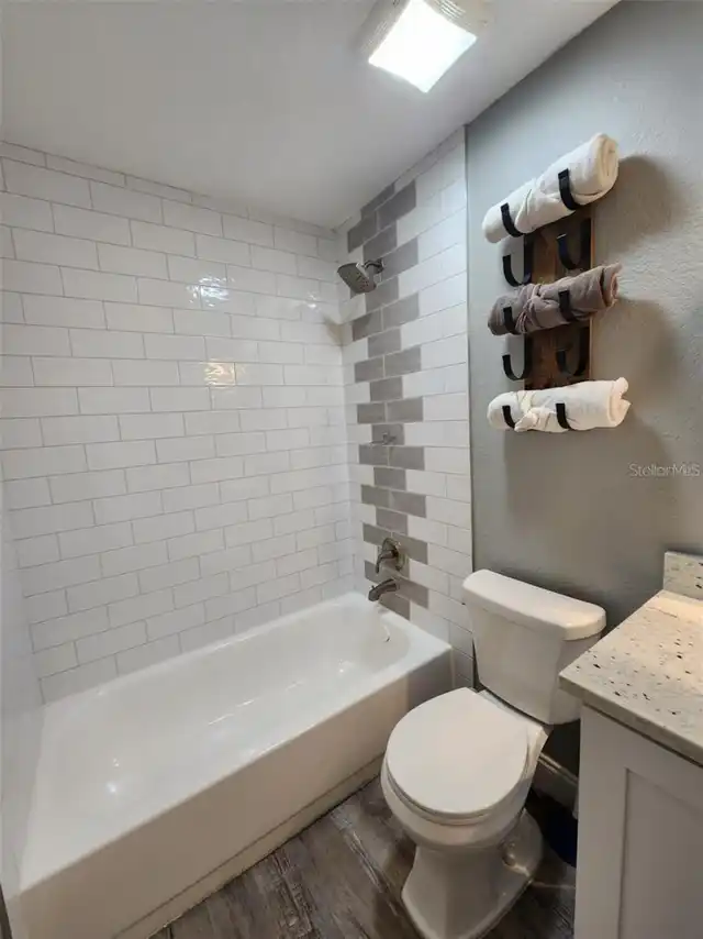 Listing Photo 8