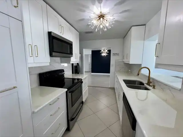 Listing Photo 17