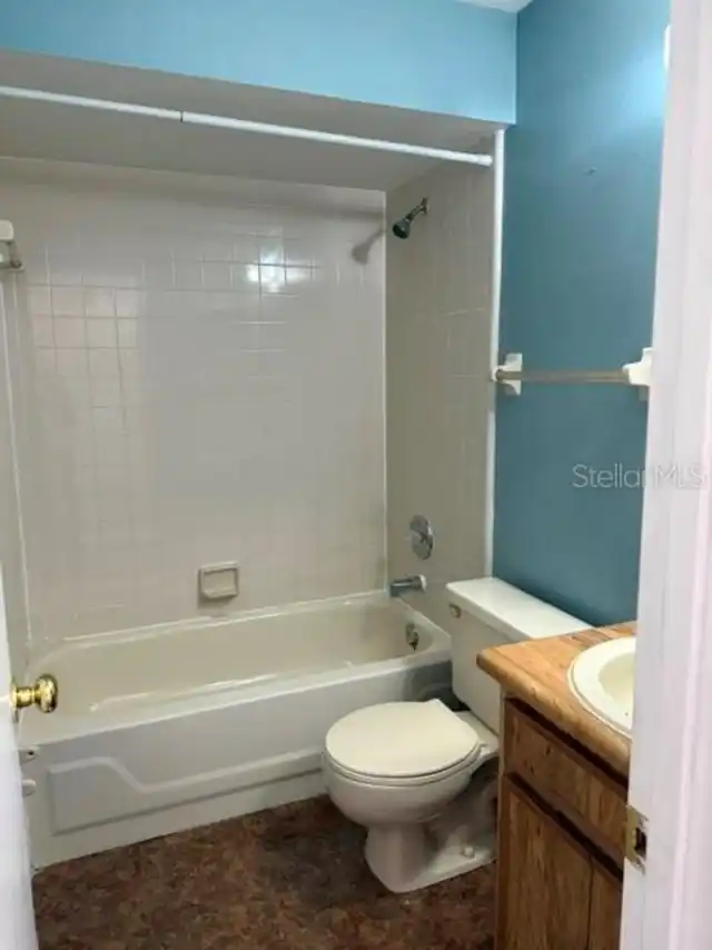 Listing Photo 11