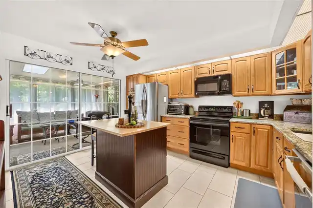 Listing Photo 18